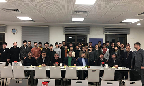 R.T.E Anadolu İmam Hatip Lisesi Öğrencileriyle Akşam Yemeği